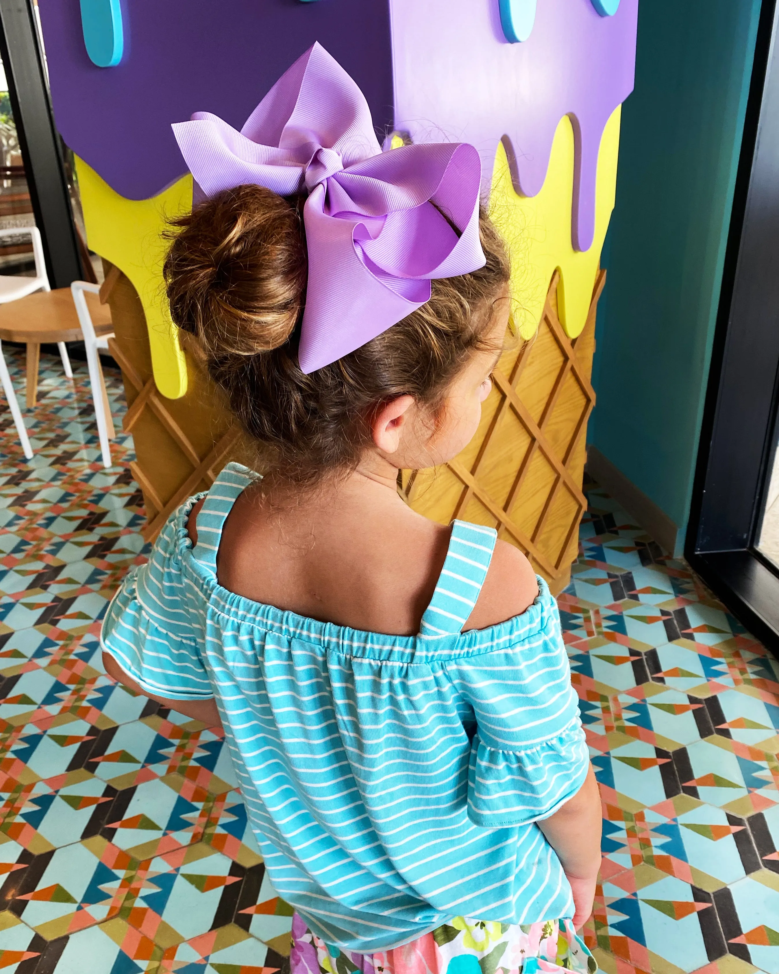 Jumbo Twisted Boutique Hair-Bow