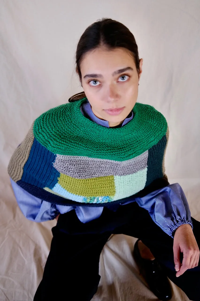 Knitwear No.105. Mini cape. Eleonor