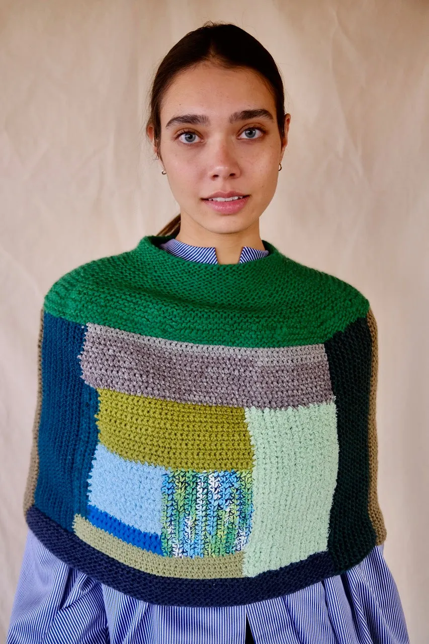 Knitwear No.105. Mini cape. Eleonor